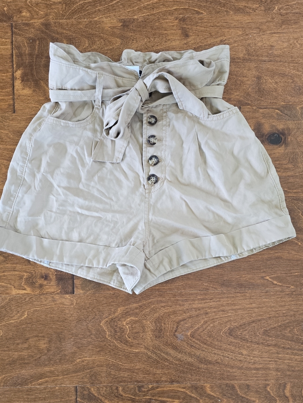 High-Waist Tie-Belt Women’s Shorts - Khaki